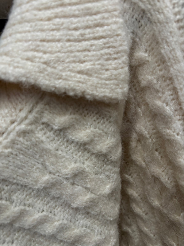 Gia Cable Kit Sweater